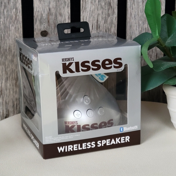 hershey Other - HERSEYS Kisses Silver Wireless  Speaker Bluetooth 5.3